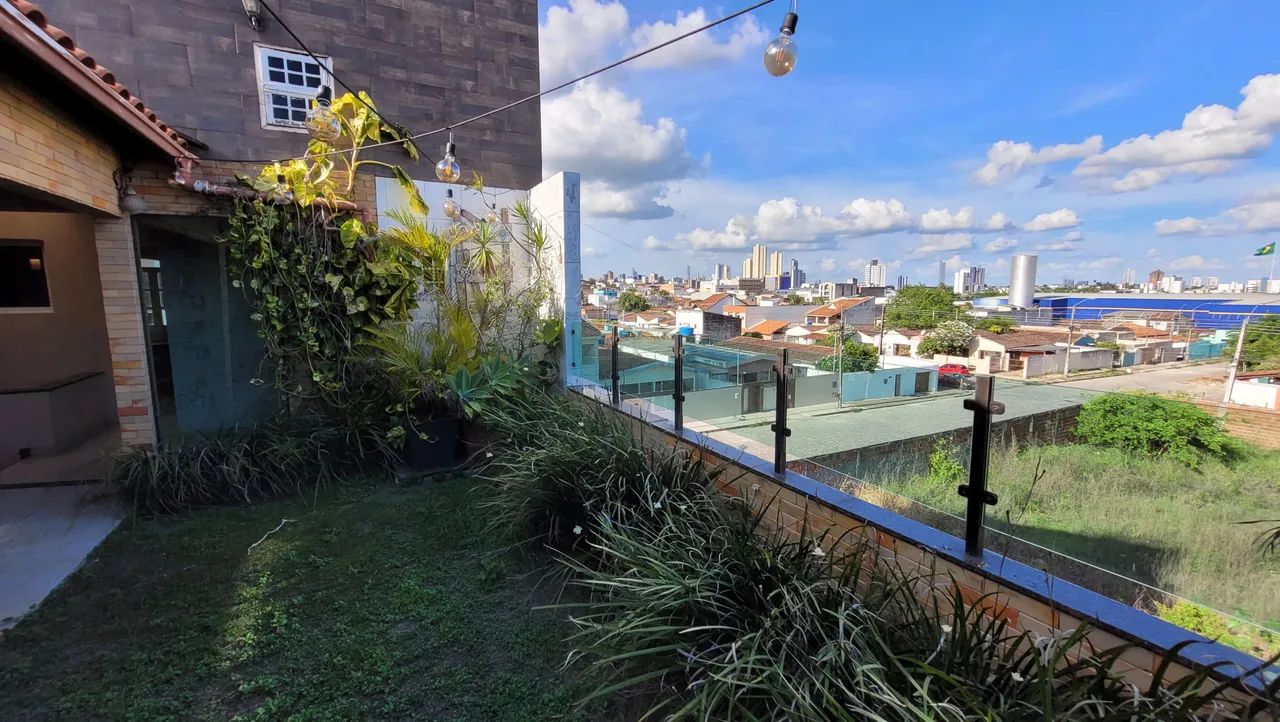 Casa triplex para locação no bairro da Liberdade em Campina Grande