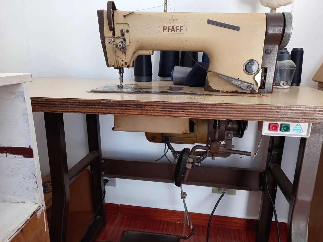 Máquina de Costura Reta Industrial Pfaff - Foto 3