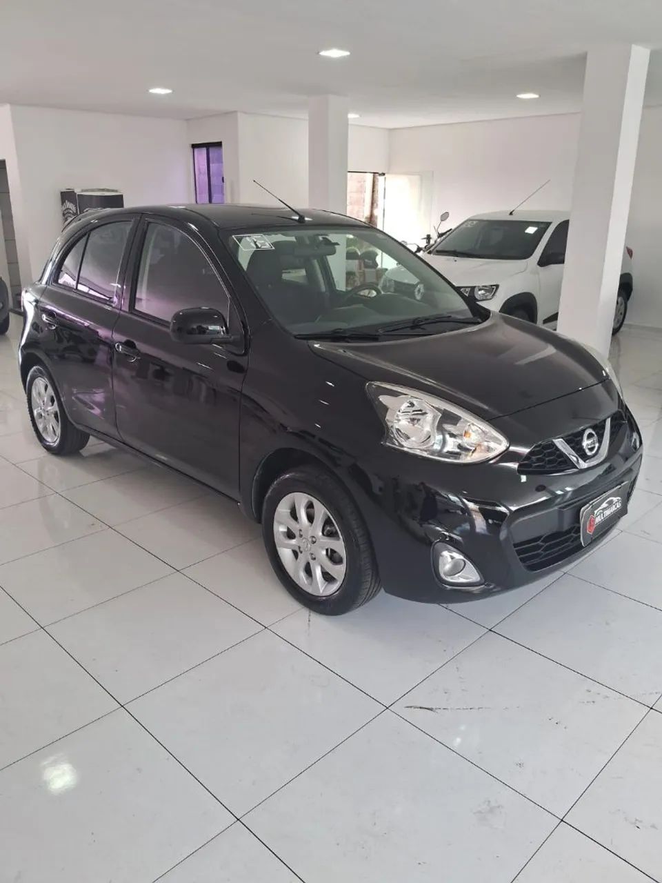 Nissan march SV 1.0 2016 - Foto 4