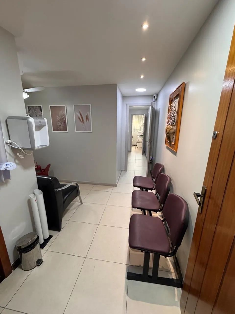 Sala comercial em Itapoã. Passo o ponto 