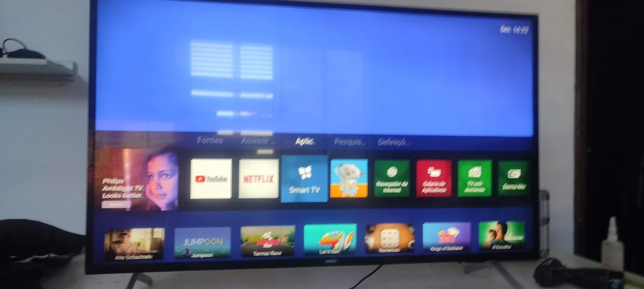 Vendo TV 43 smart Philips Wi-Fi,Bluetooth tudo funcionando e garantia