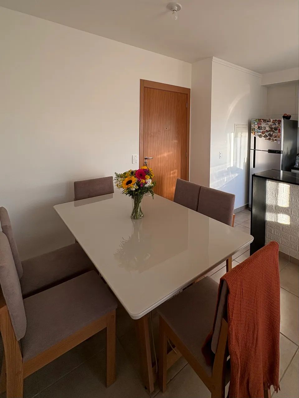 Mesa de Jantar 6 Cadeiras Retangular Tampo de MDF com Vidro
