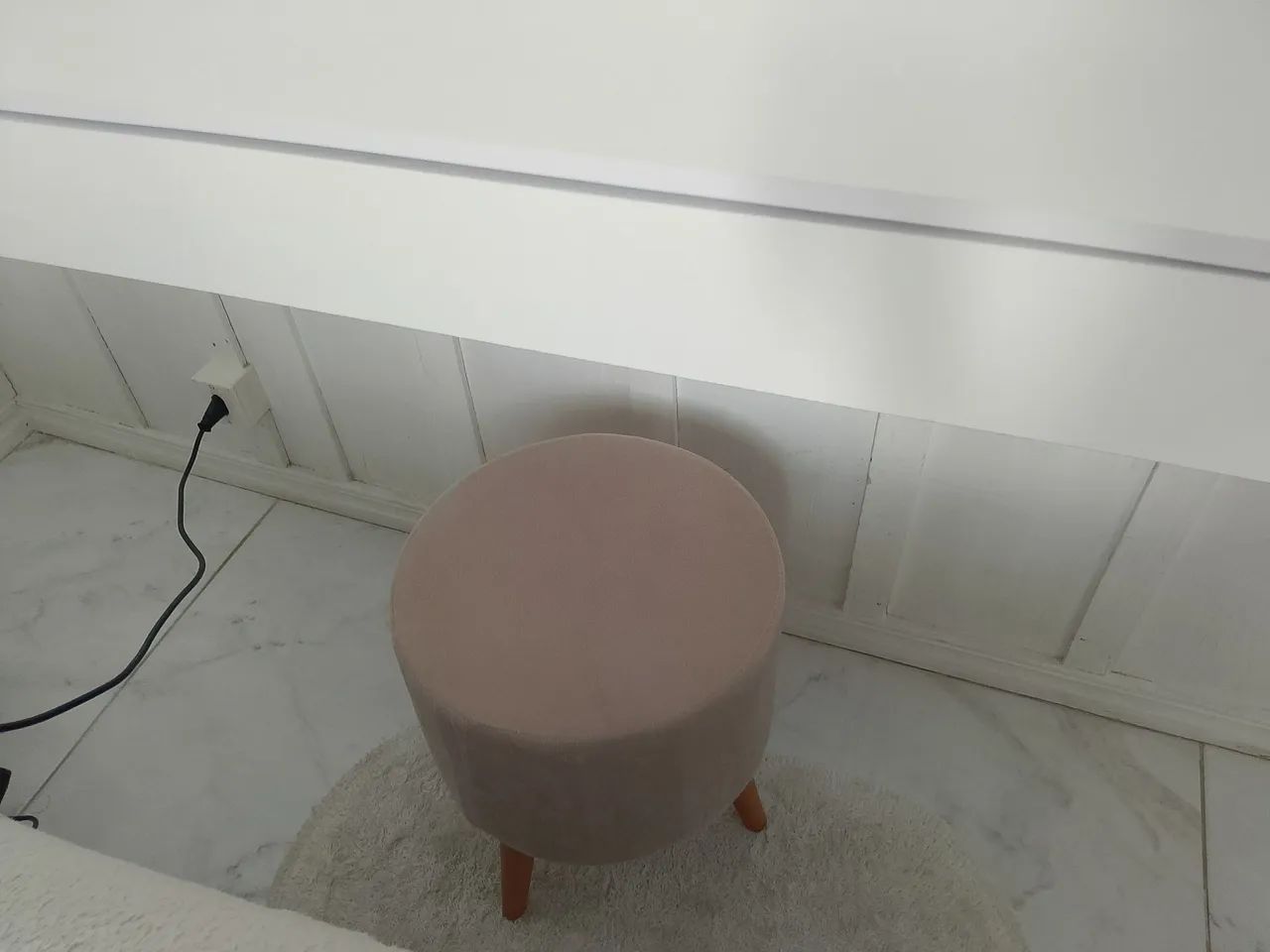 Penteadeira ou mesa de estudo com puf +prateleiras - Foto 2