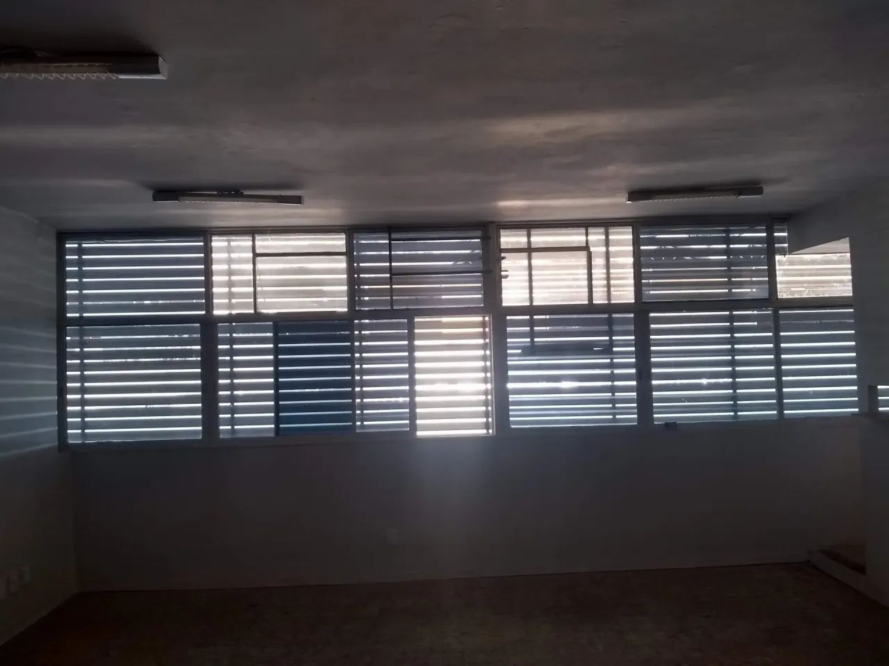 Sala  Comercial Ampla no Conjunto Nacional - Foto 4