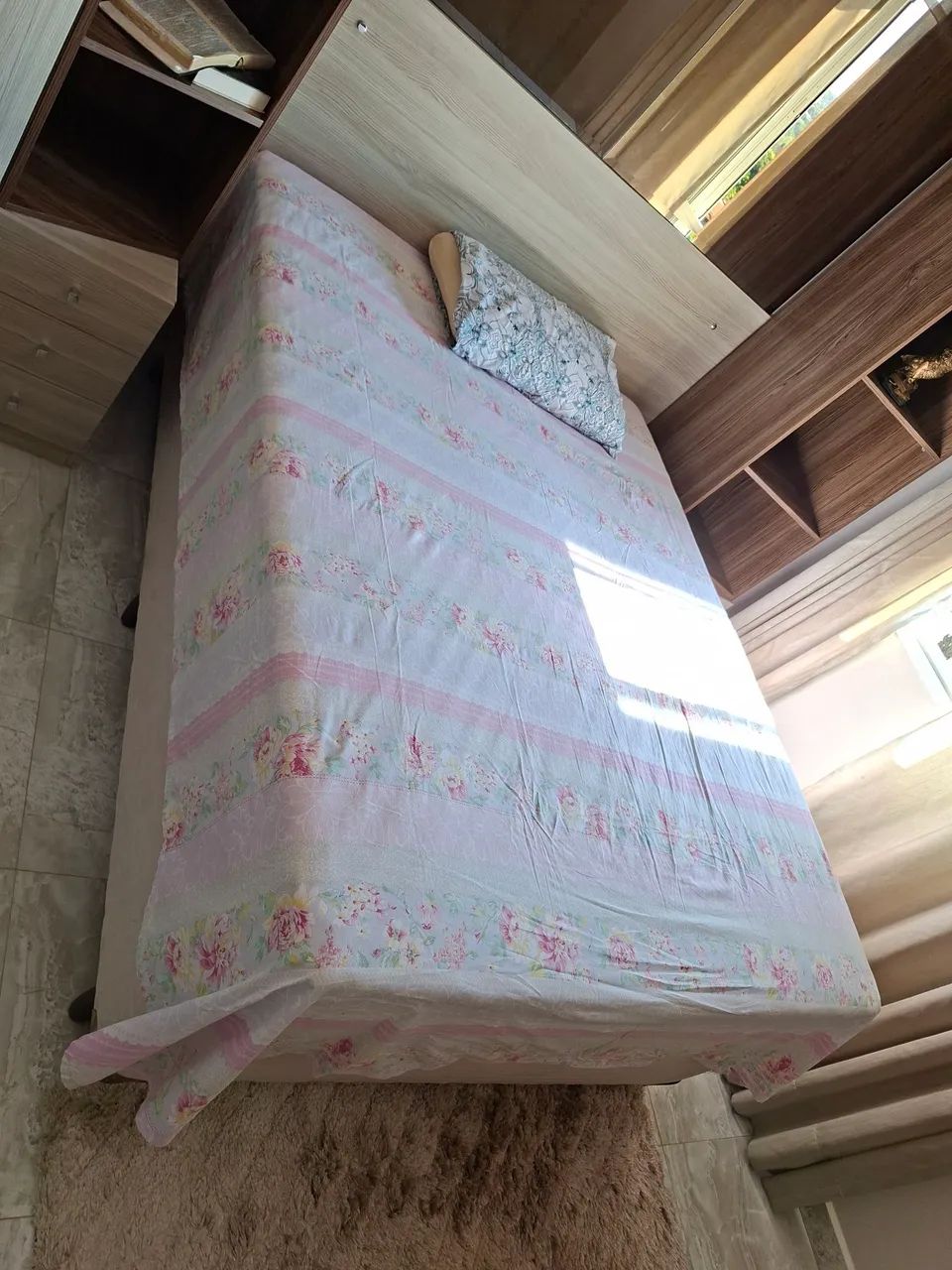 Cama box de casal com colchão em ótimo estado - Foto 4