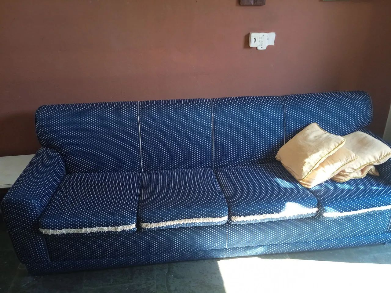 Vendo Sofá de 4 lugares  - Foto 2