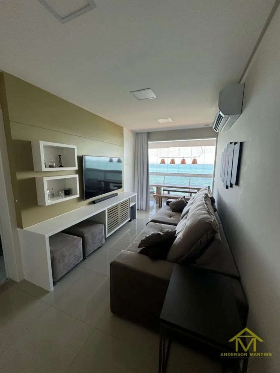 Apartamento em Itapuã: 3 Suítes com Conforto e Boa Localização 