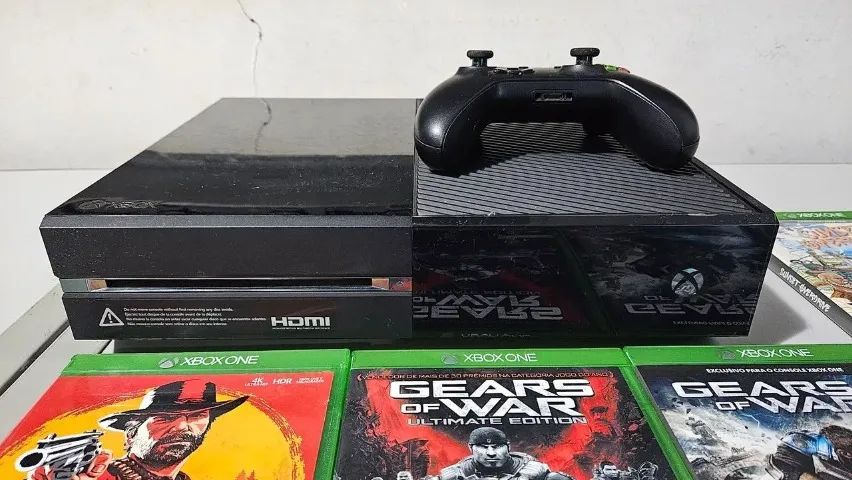 Xbox One 500GB com 9 jogos e 2 controle original