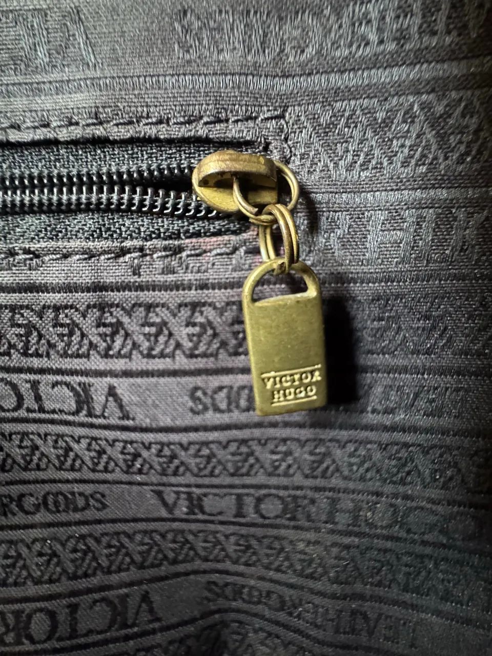 Bolsa Victor Hugo Original - Excelente Estado | Clássica e Atemporal - Foto 3