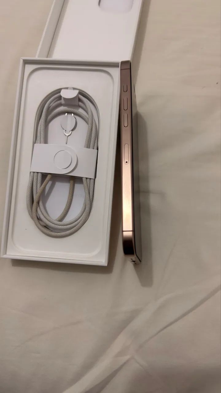 Vendo IPhone 16 Pro Max 256g - Foto 2