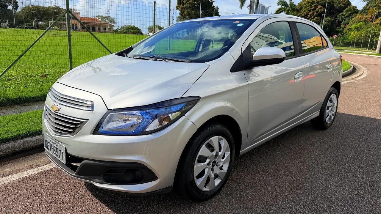 Chevrolet Onix ONIX HATCH LT 1.4 8V FlexPower 5p Mec. 2016
