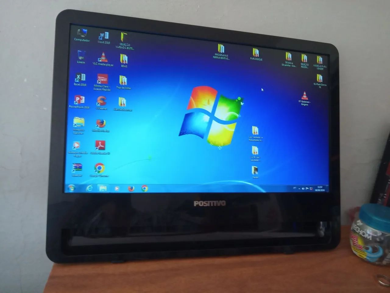 Monitor positivo FIT 8559 18.5 polegadas 
