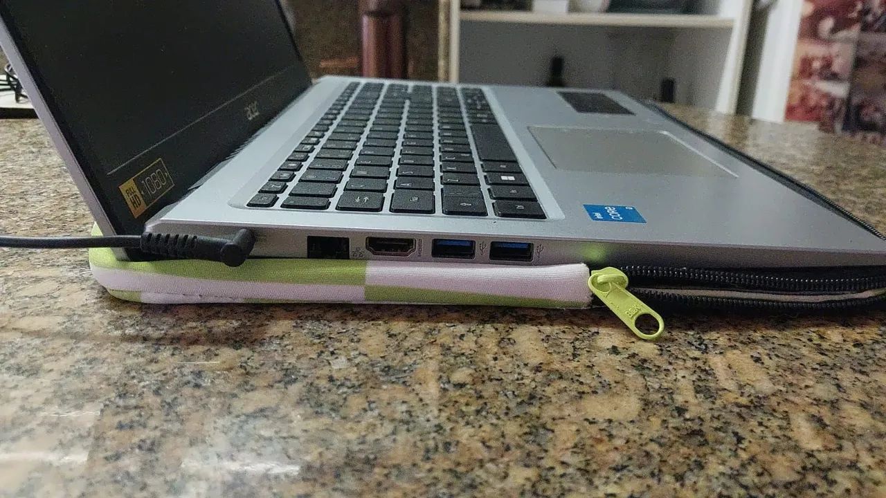 Vendo notebook Acer aspire 3  - Foto 4