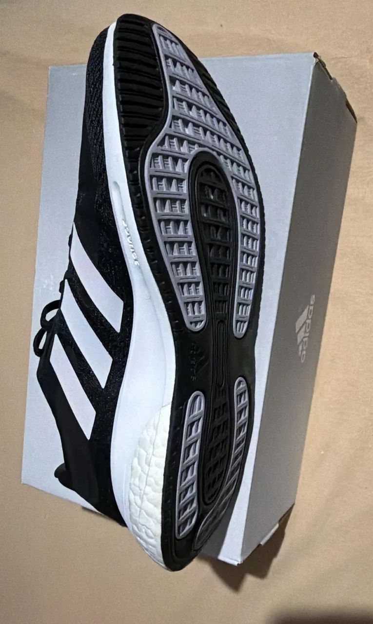 Tênis adidas  - Foto 4