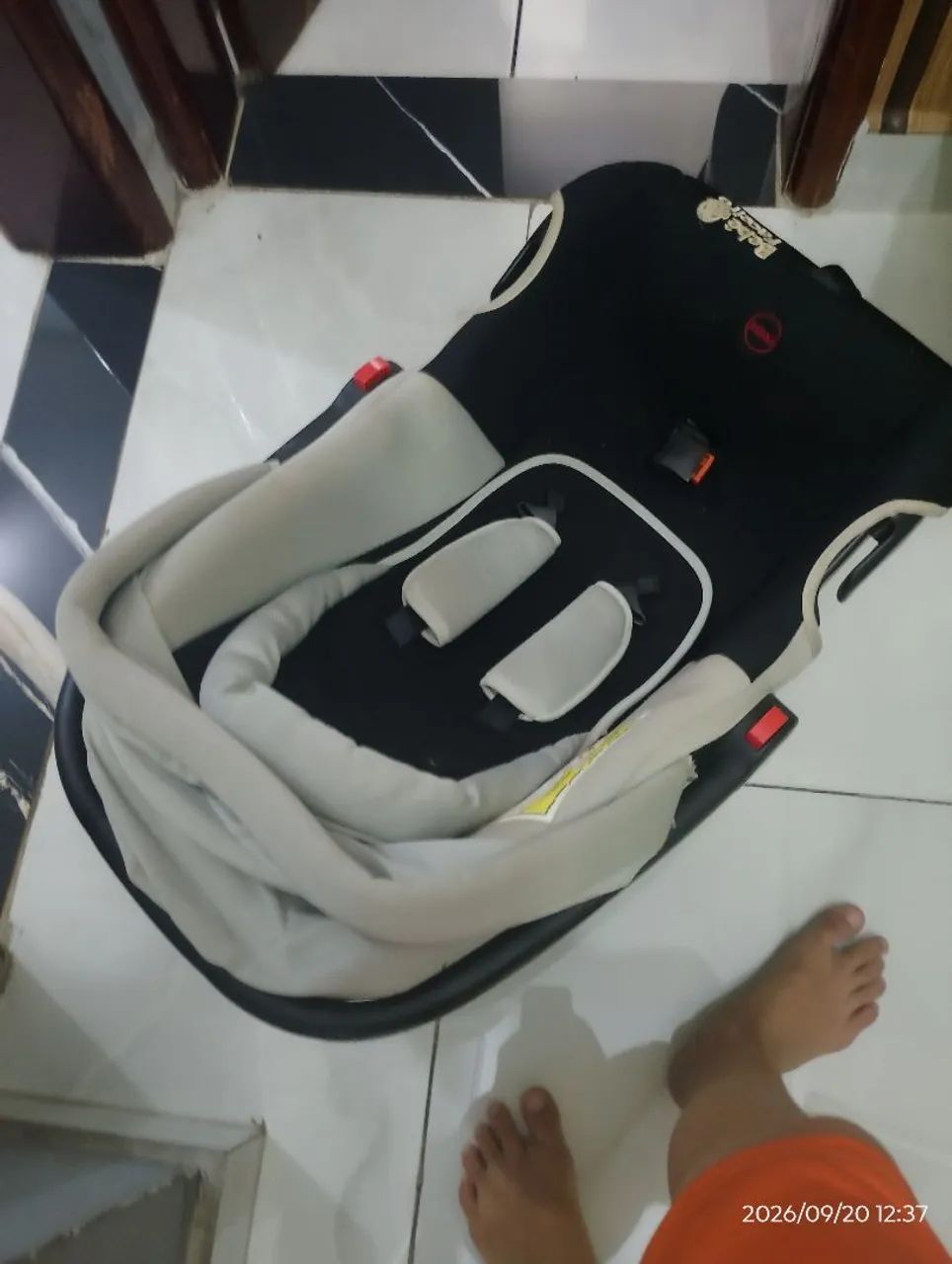 (Bebe conforto para carro) - Foto 2