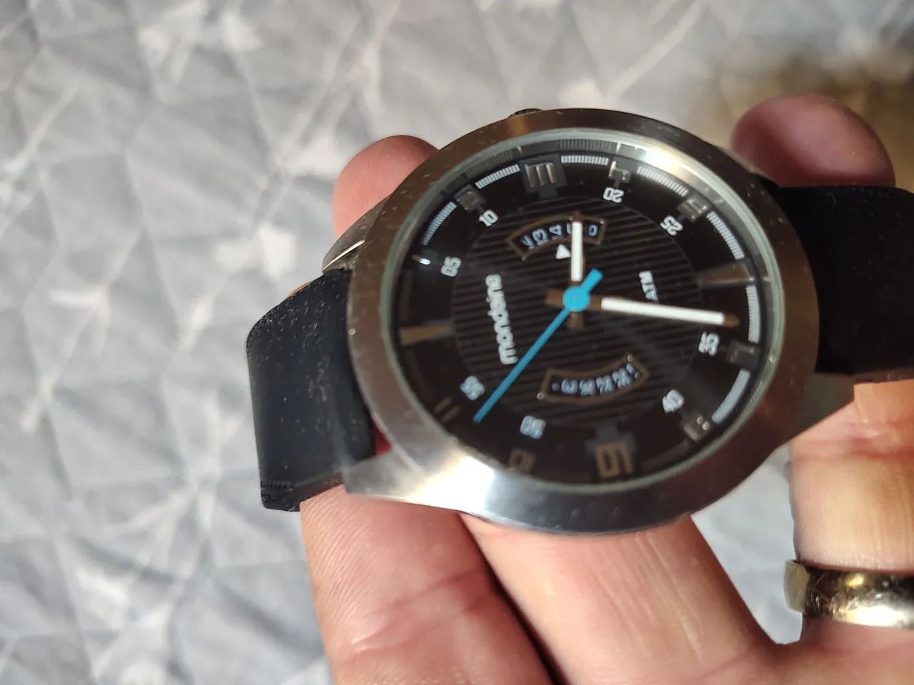 VENDO 2 RELÓGIOS,UM TECHNOS E UM MONDAINE  - Foto 5