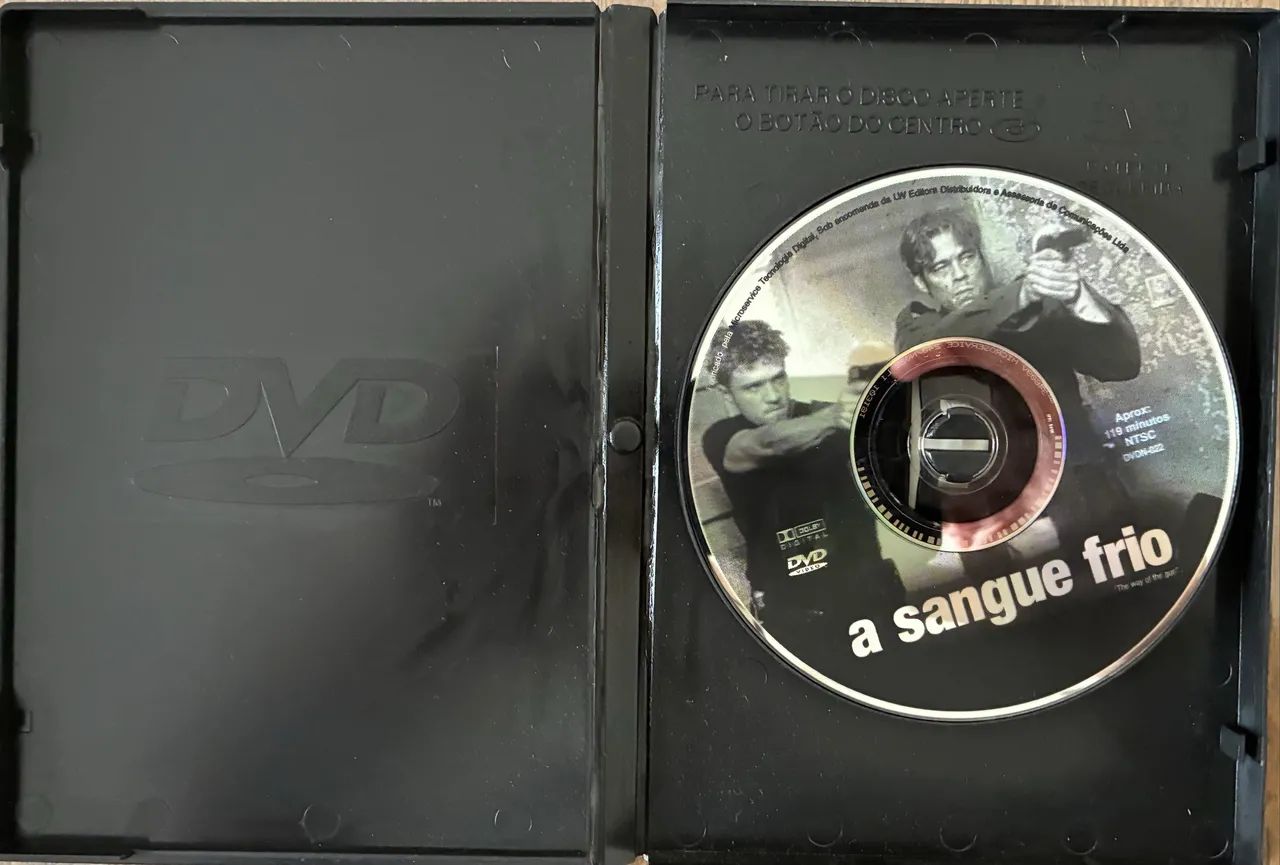 DVD - A Sangue Frio - Foto 2