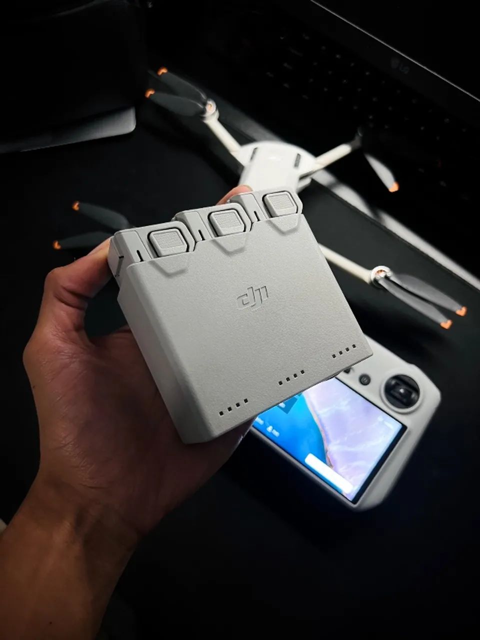 Drone DJI Mini 3 PRO + Kit FlyMore Completo - Foto 3