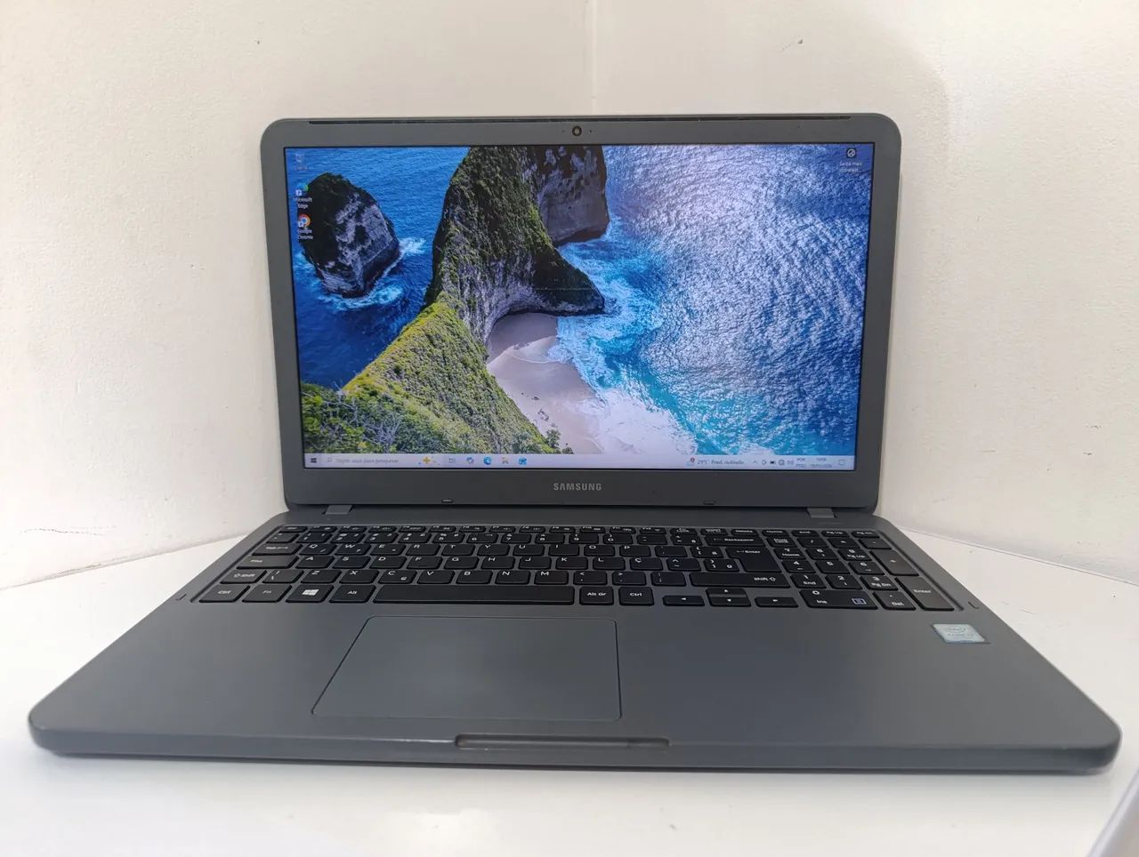 Notebook Samsung core i3 tela 15 pol funcionando tudo. Ddr4 SSD M2 rápido fonte original  - Foto 2