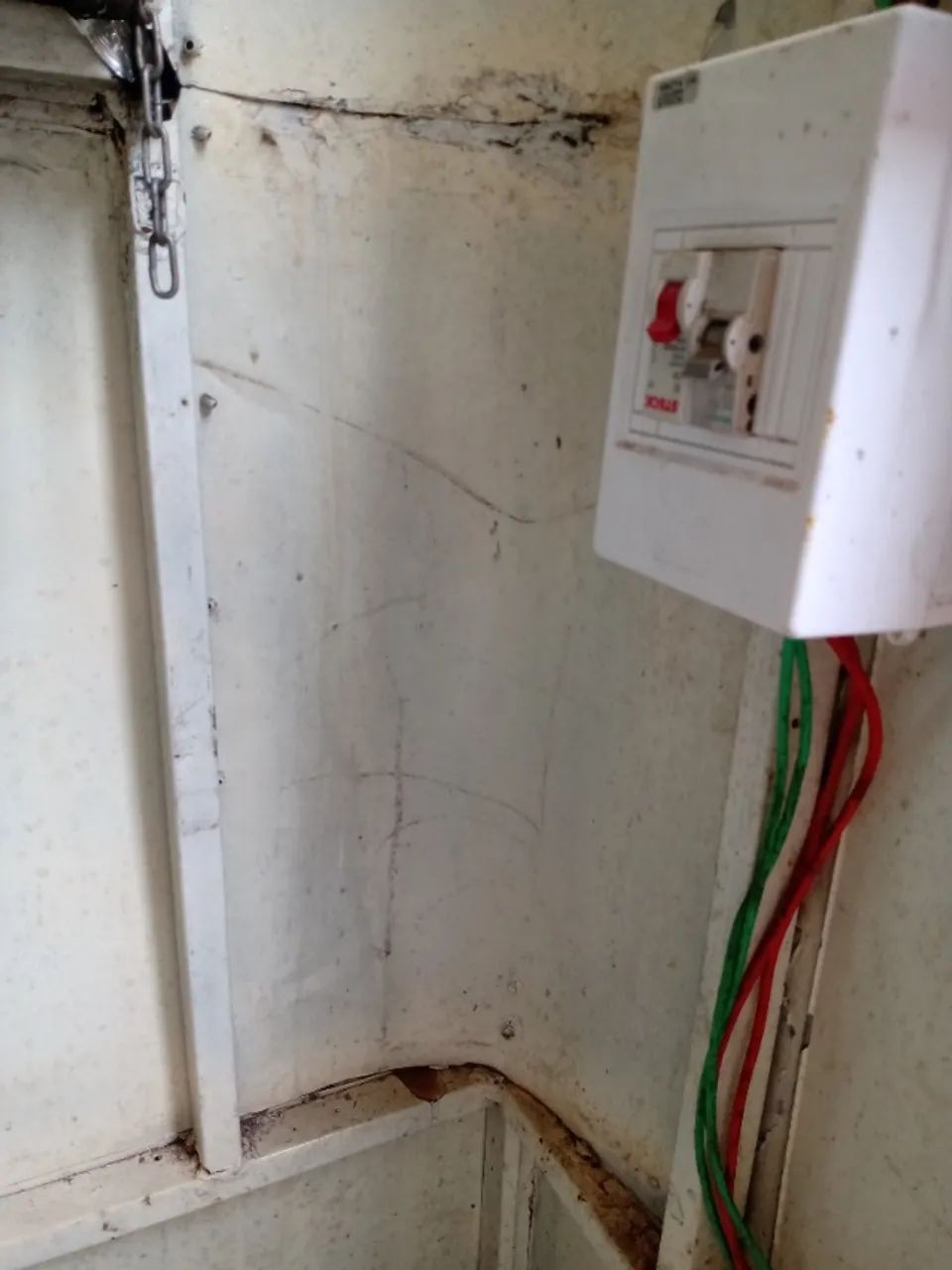 Vendo ou troco por algo do meu interesse trailer medida 2.80 por 1.60  - Foto 5