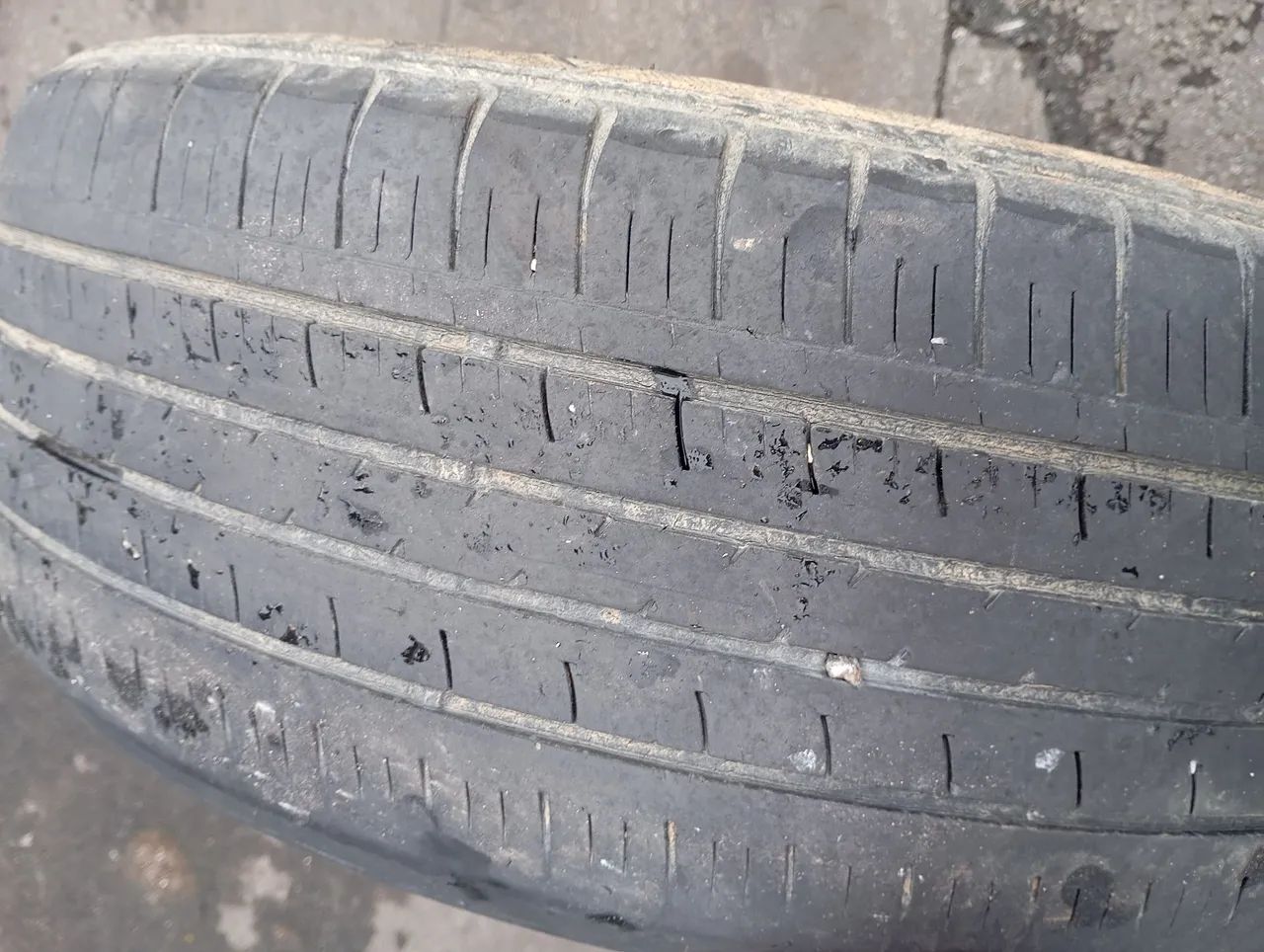 Pneu 225/55 r18  - Foto 3