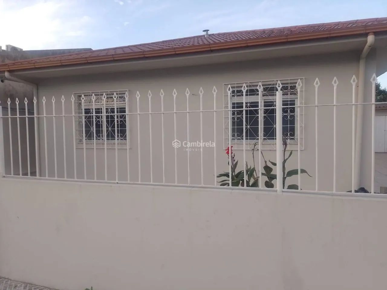 Casa para Alugar com 3 Dormitórios, Reformada e com Vaga para 2 Carros - Foto 3