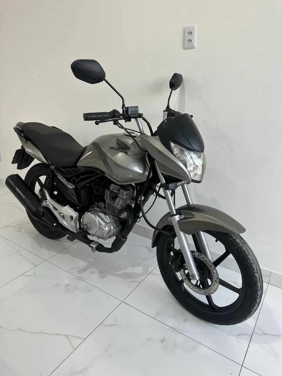 Cg titan 150 impecável 
