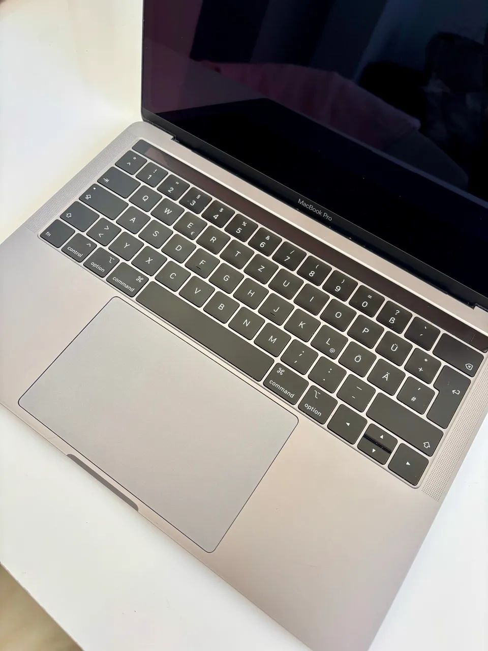 MacBook Pro 13 2019 i5 8GB 256GB Touch Bar - Notebooks