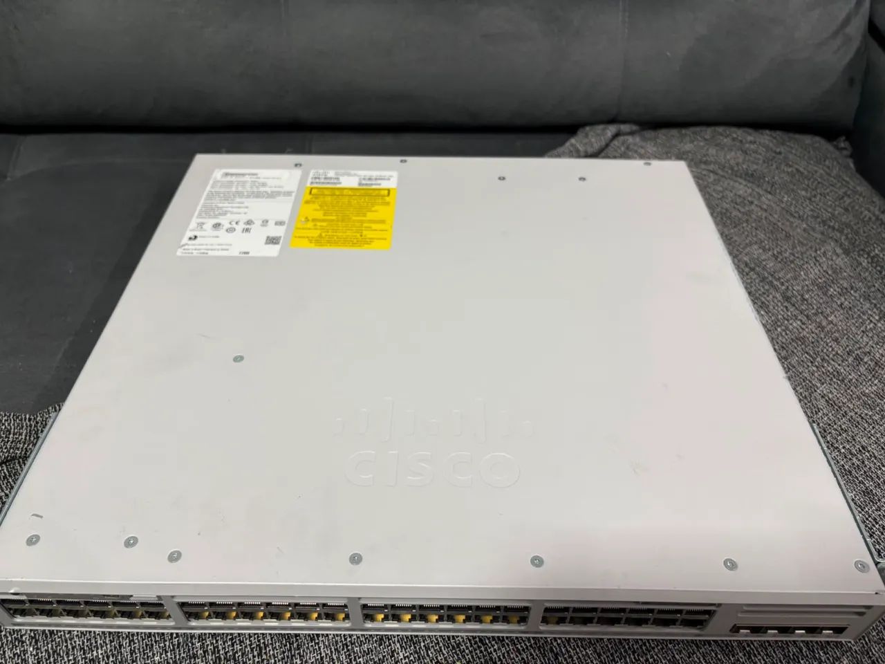 Switch Cisco Catalyst 9200l Com 48 Portas Gigabit Poe+ - Foto 4