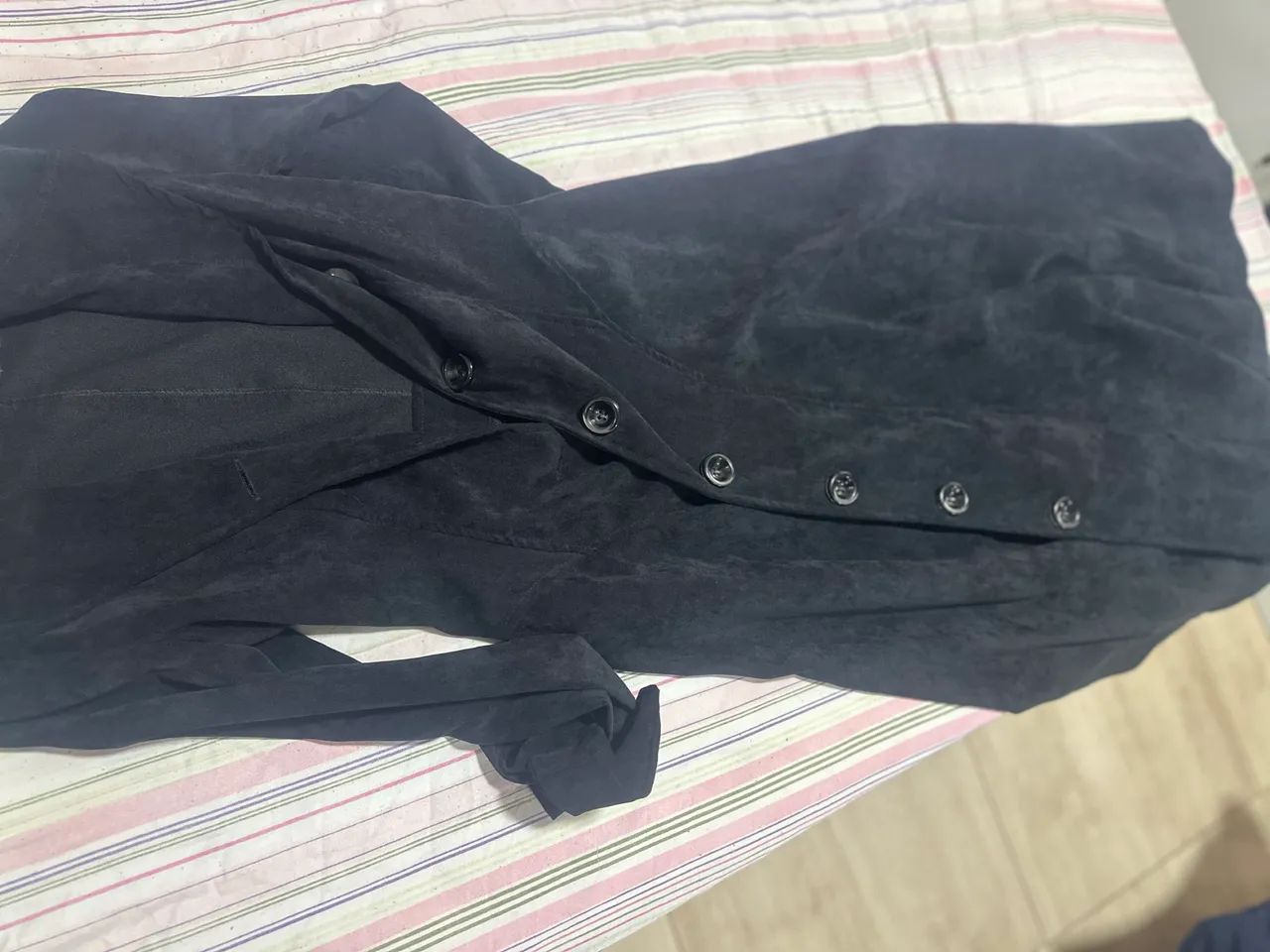 Sobretudo que também é vestido preto - Foto 4