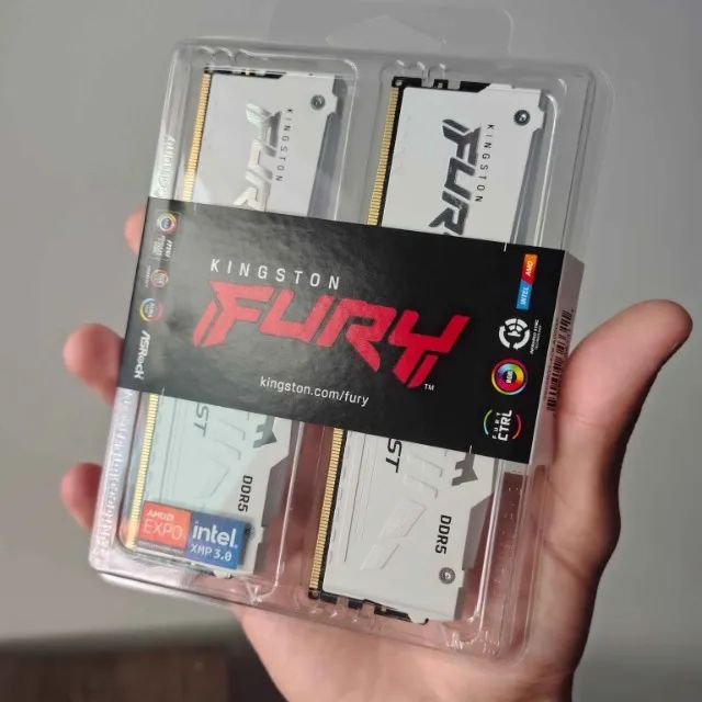 Memoria DDR5 2x16 (32GB) Kingston Fury RGB 6000MHz CL30 - Foto 3