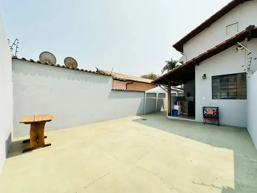 Casa com 3 quartos sendo 1 suíte 3 banheiros 2 vagas - Foto 4