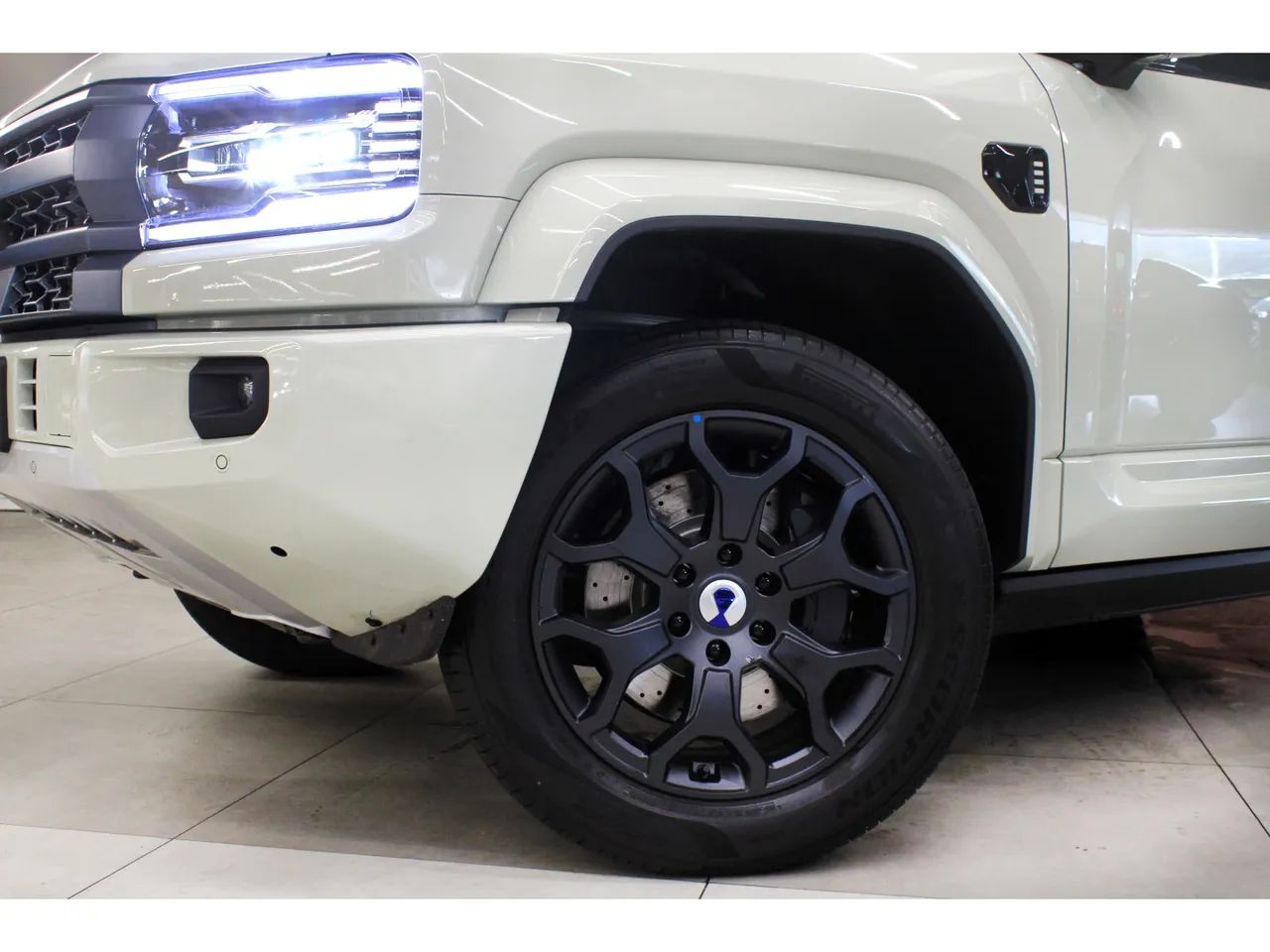 Denza B5 SUV híbrido plug-in, foto 9 de 20