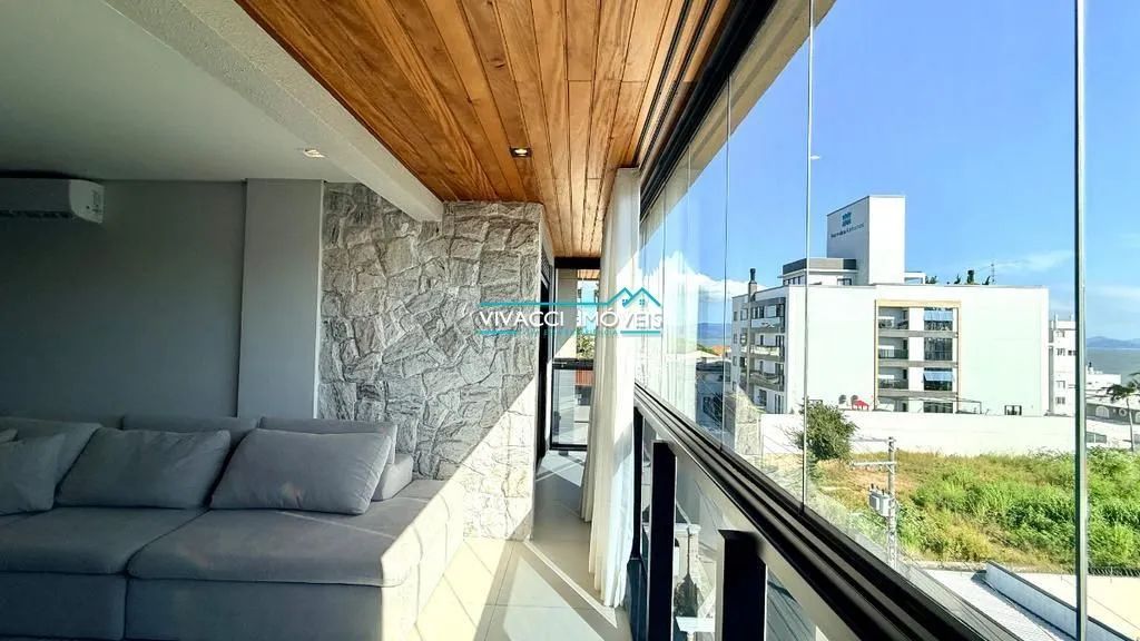 Cobertura à venda e Locação, Coqueiros, com 3 suítes, com 142.89 m² - Foto 2