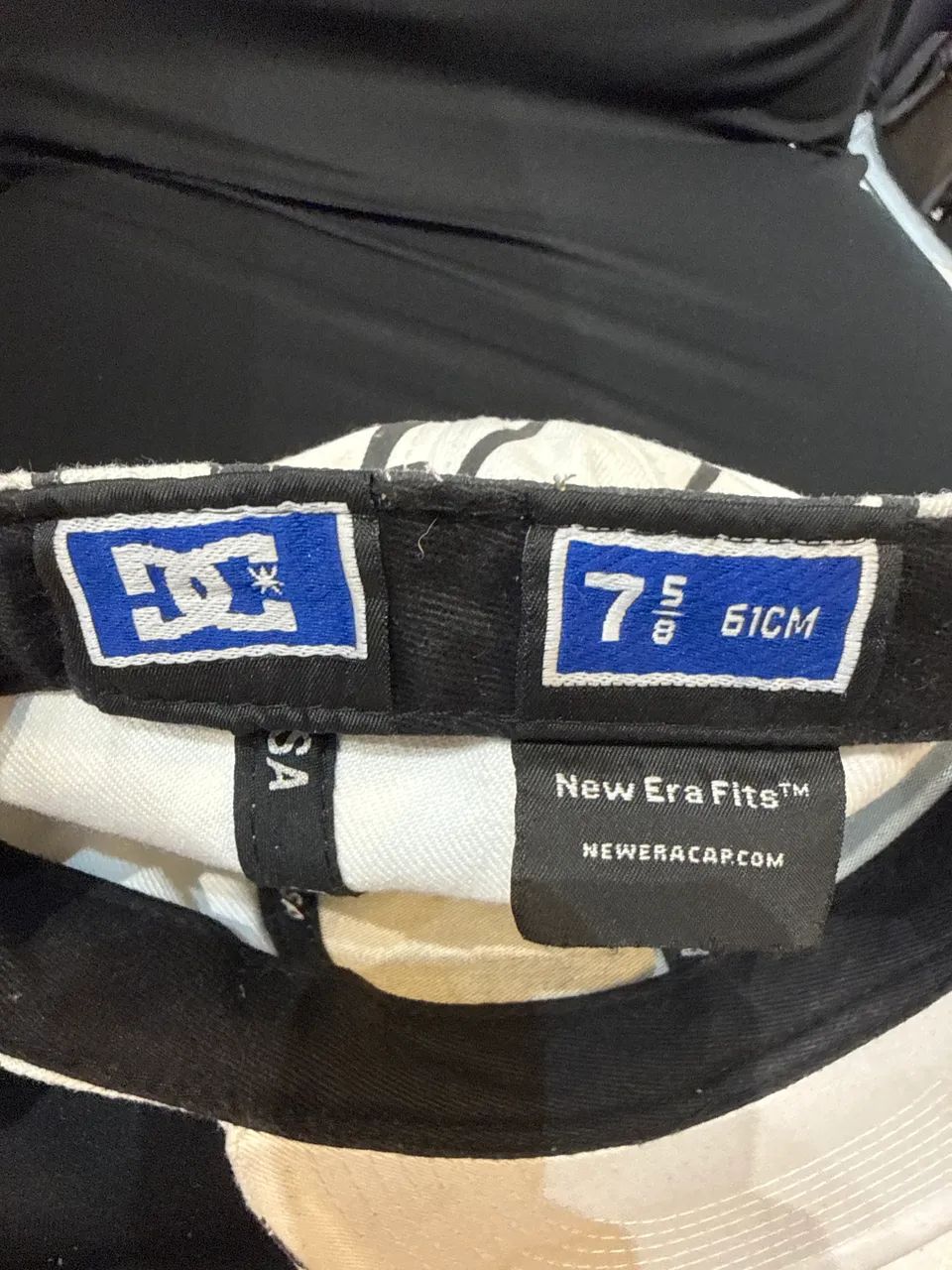 Bone DC Sho e Co USA / New era - Tam 7, 5/8 - importado - Foto 4