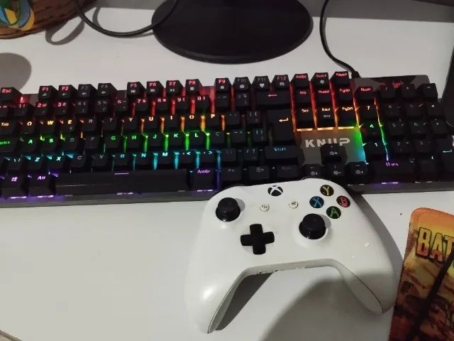 Vendo computador Xenon com monitor teclado mouse e manete de Xbox 