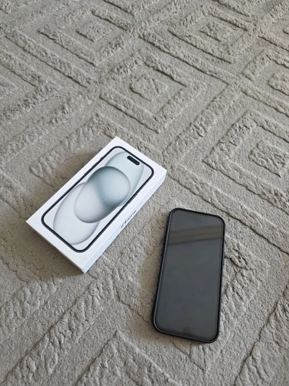 iPhone 15 256GB Preto