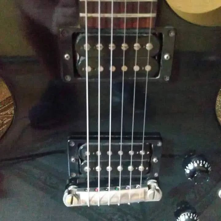 Guitarra Gibson the hawk