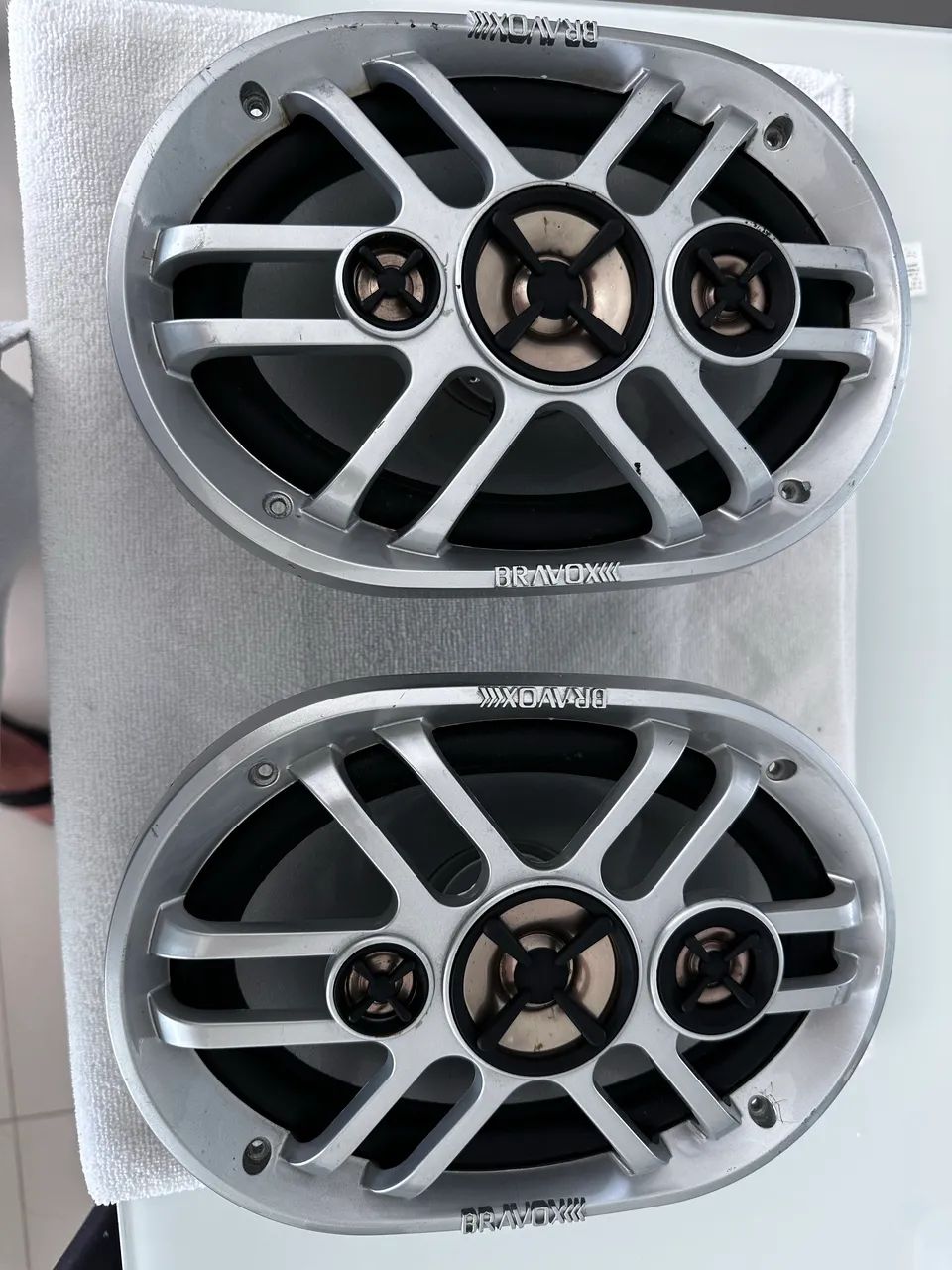 Par de alto-falantes Bravox QRX 69 4 Ohms 320W Max 160w RMS