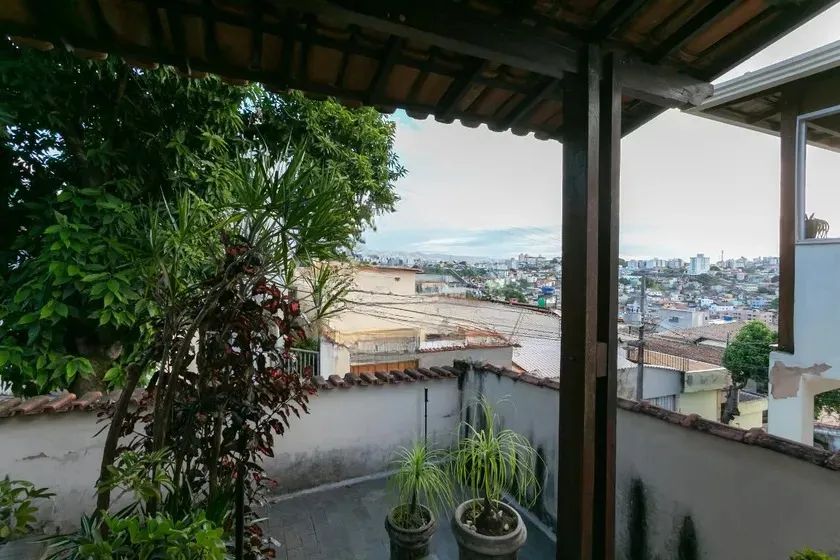 Casa à Venda - Bom Jesus, 3 Quartos, 200 m2 - Foto 4