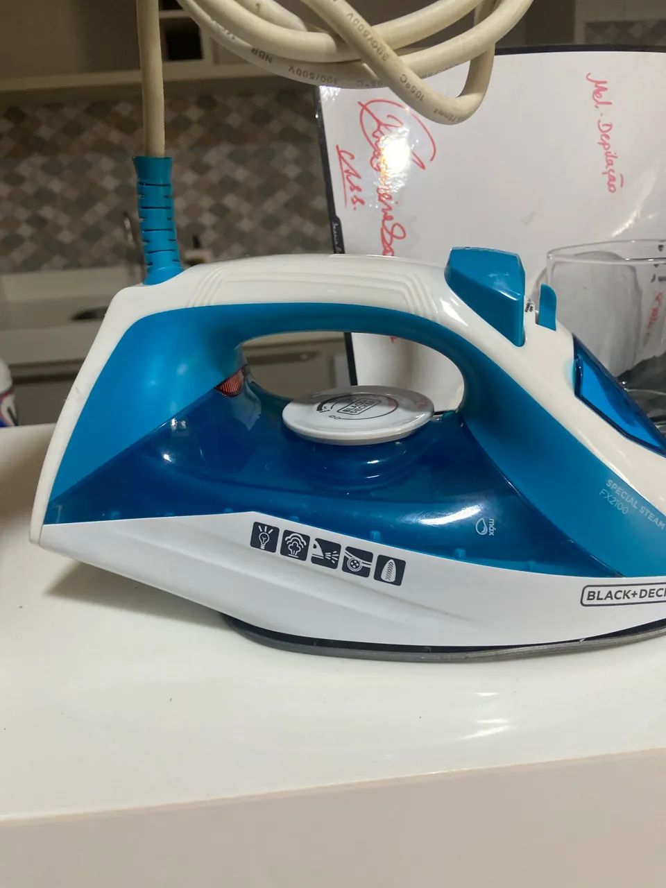 Ferro de passar Black Decker fx2100 110v - Foto 3