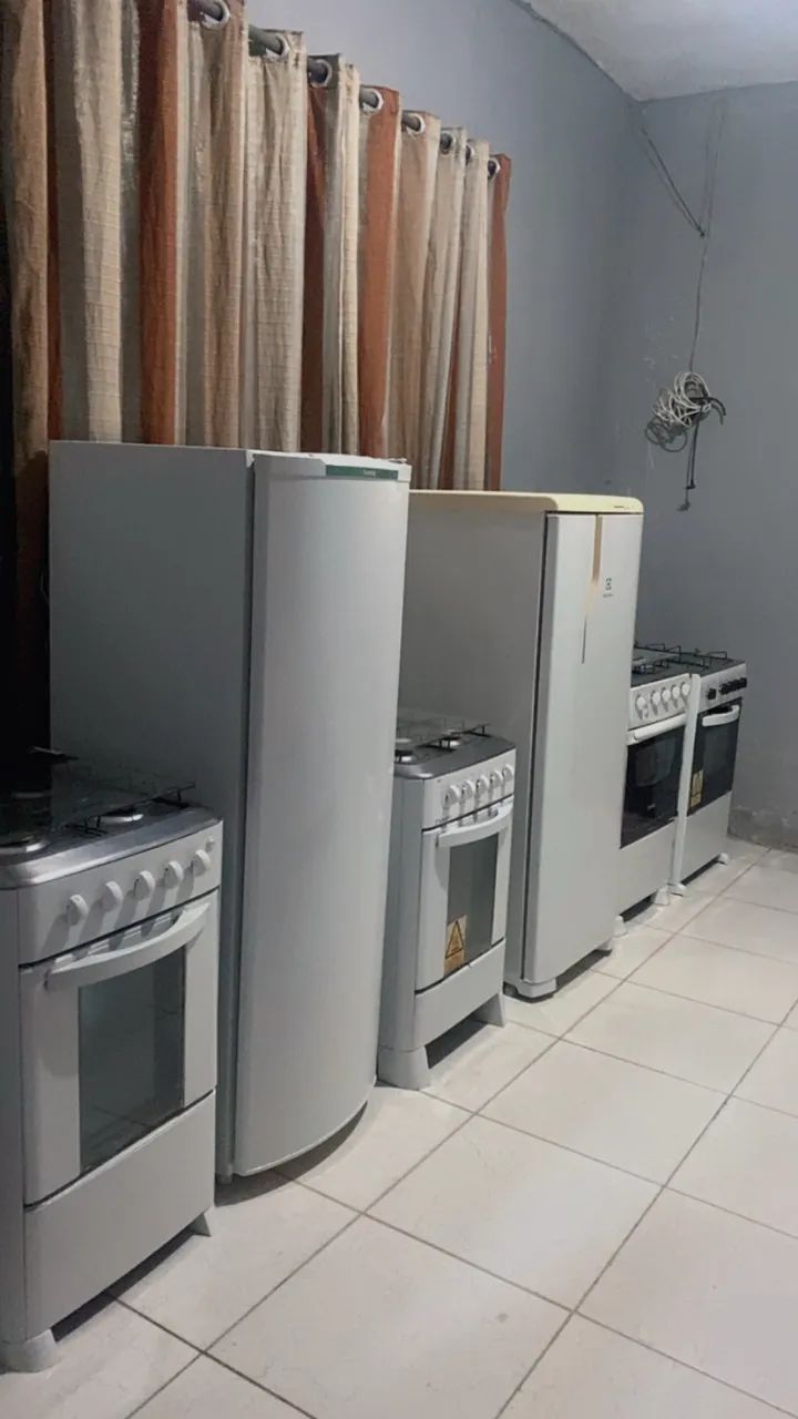 Geladeira + Fogão revisados, em perfeito funcionamento,. Valor a partir de 750,00
