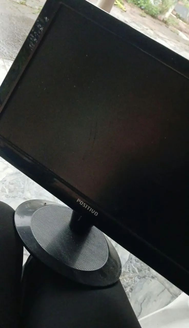 Monitor LCD Widescreen Antigo Da Positivo