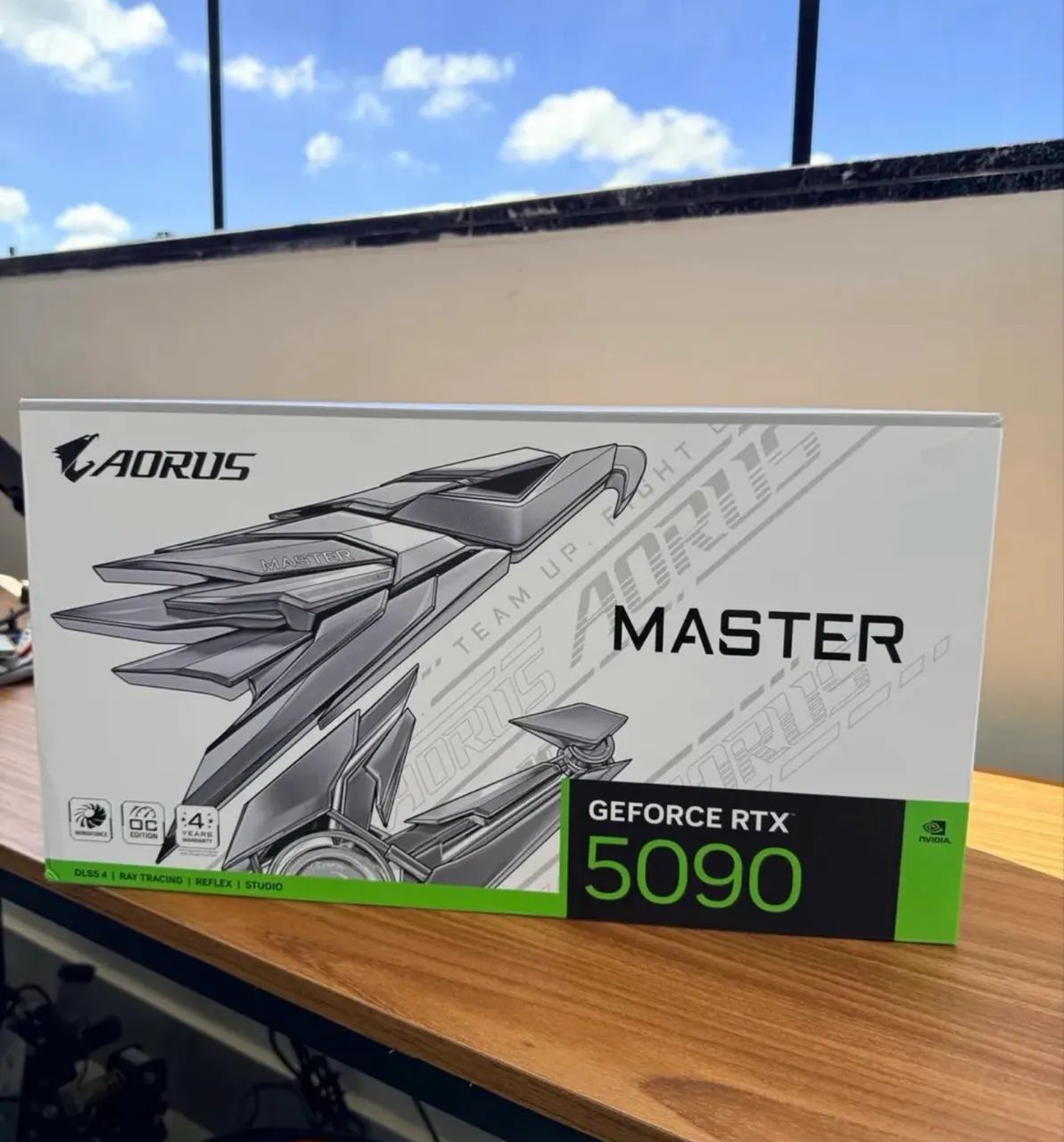 Vende se pc gamer rtx 5090 - Foto 2