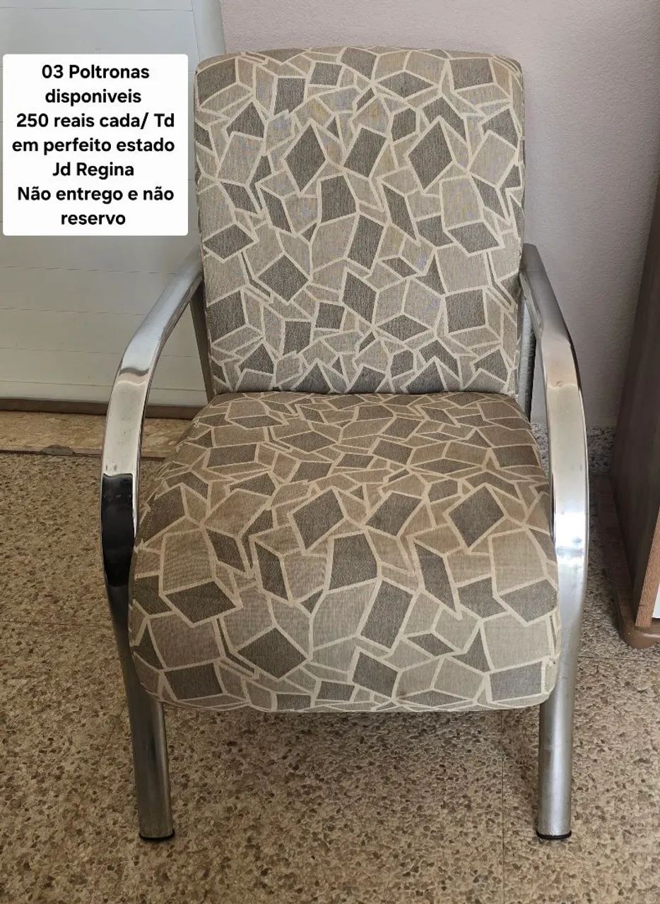 03 poltronas em perfeito estado , 250 cada