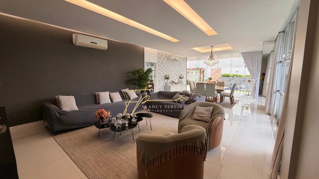 Casa no Cond. Montenegro Boulevard, 450m², 5 suítes.