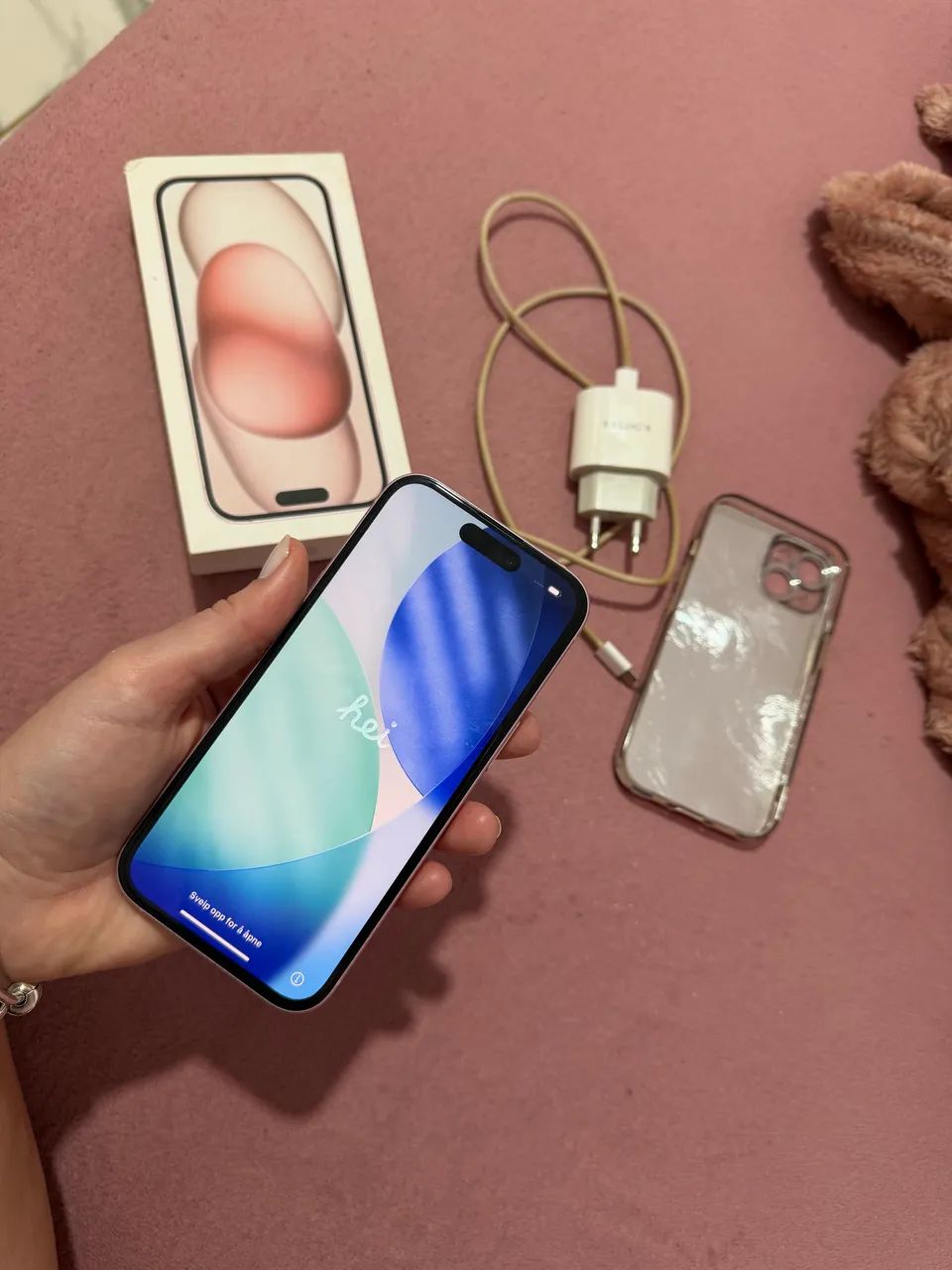VENDE-SE iPHONE 15 ROSA  - Foto 3