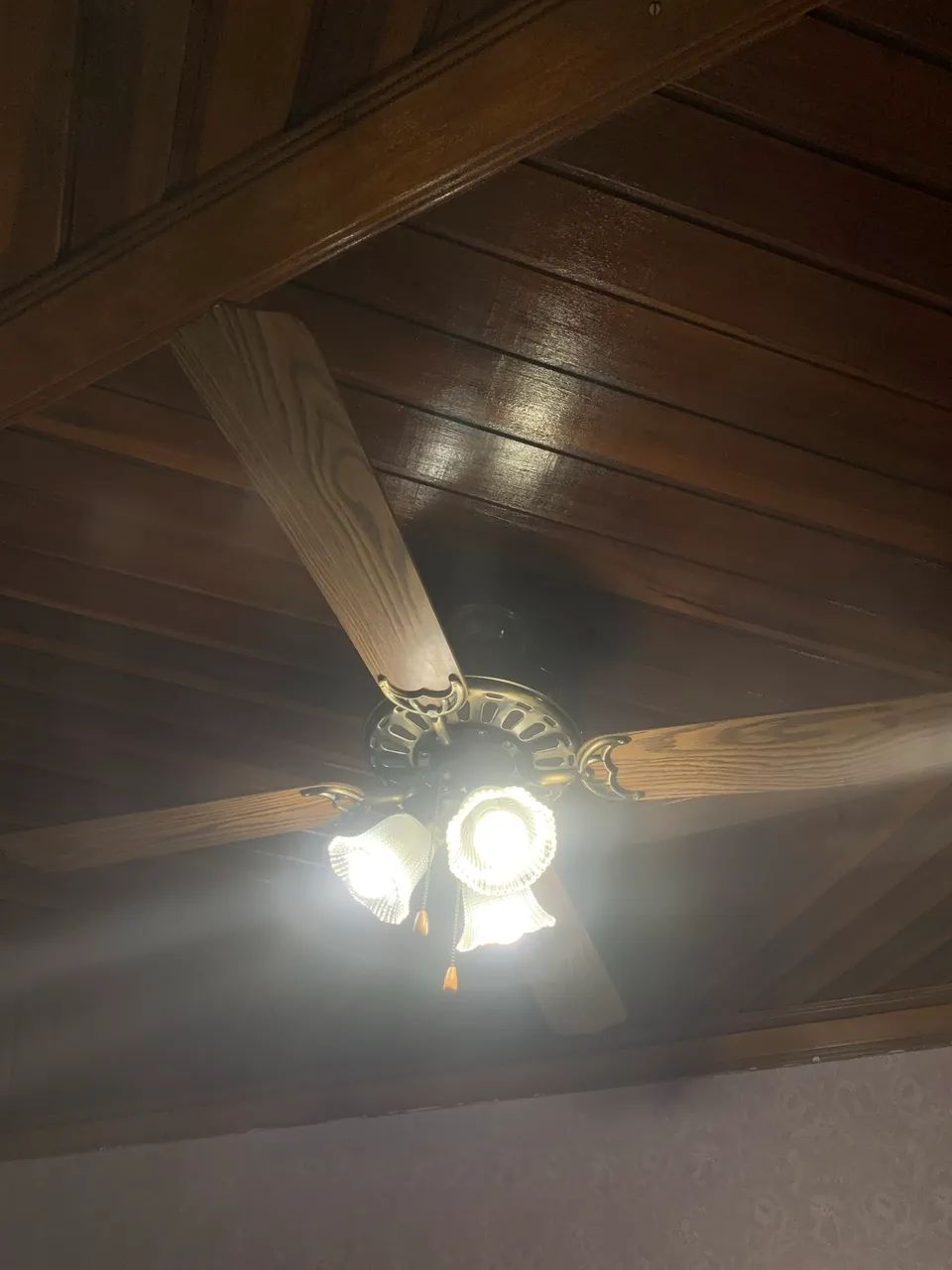 Ventilador de teto retrô 