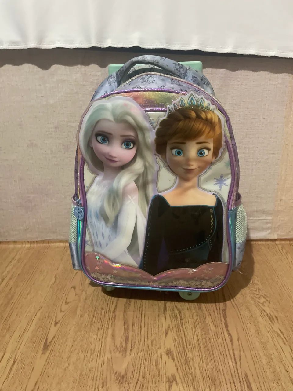 Mochila Frouzen  e Elza 