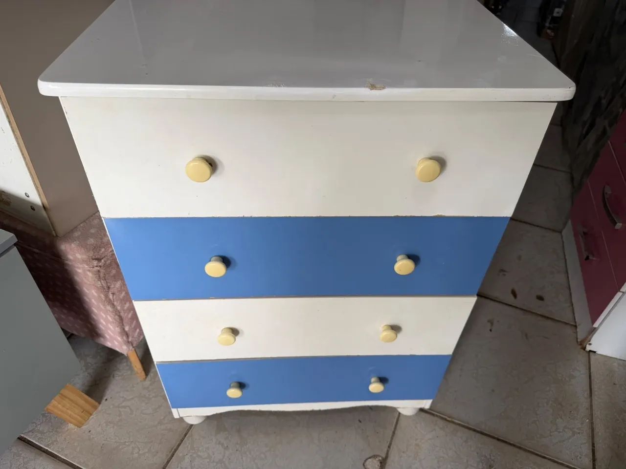 Cômoda infantil usada 